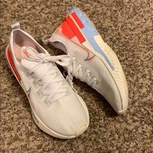 Nike flyknit epic react